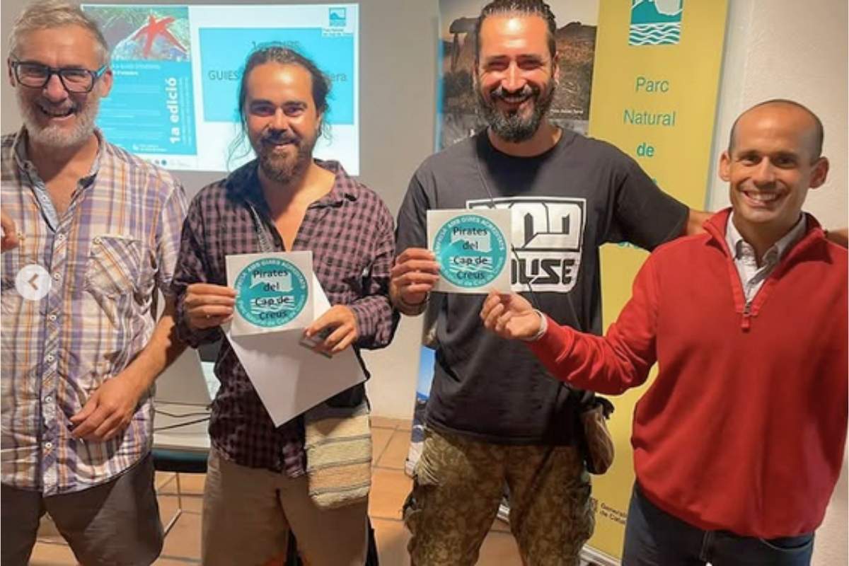 Pirates del Cap de Creus obtenim l'acreditació d'empresa amb guies acreditats del Cap de Creus a càrrec del director del Parc, en Ponç Feliu, tant en l’àmbit terrestre com marítim